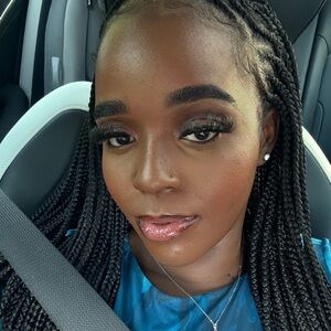 Meet your Posher, Caprice